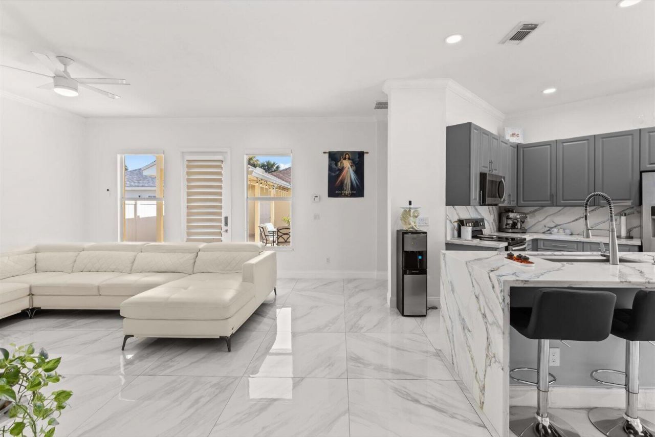 10880 SW Stephanie Way, Port Saint Lucie, FL 34987 Photo