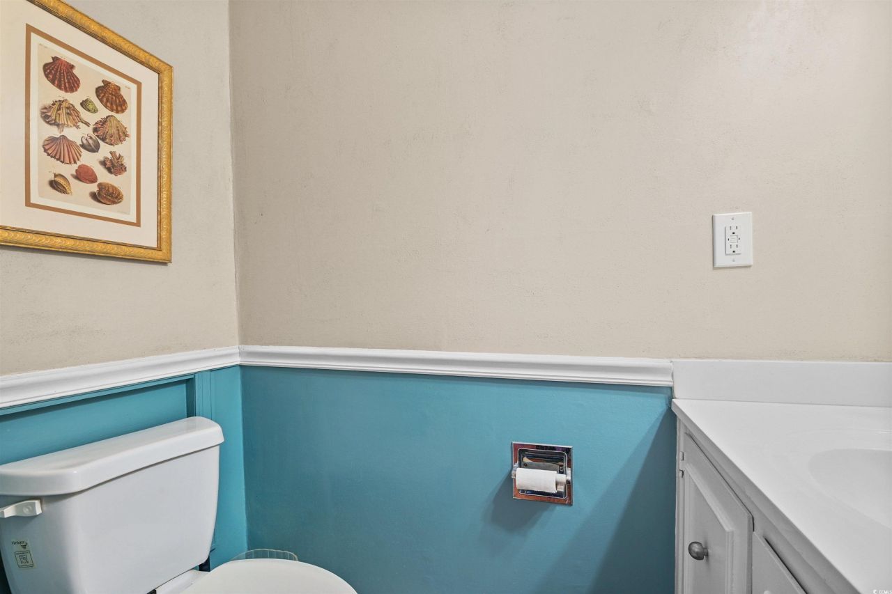 910 Villa Dr. Photo 14