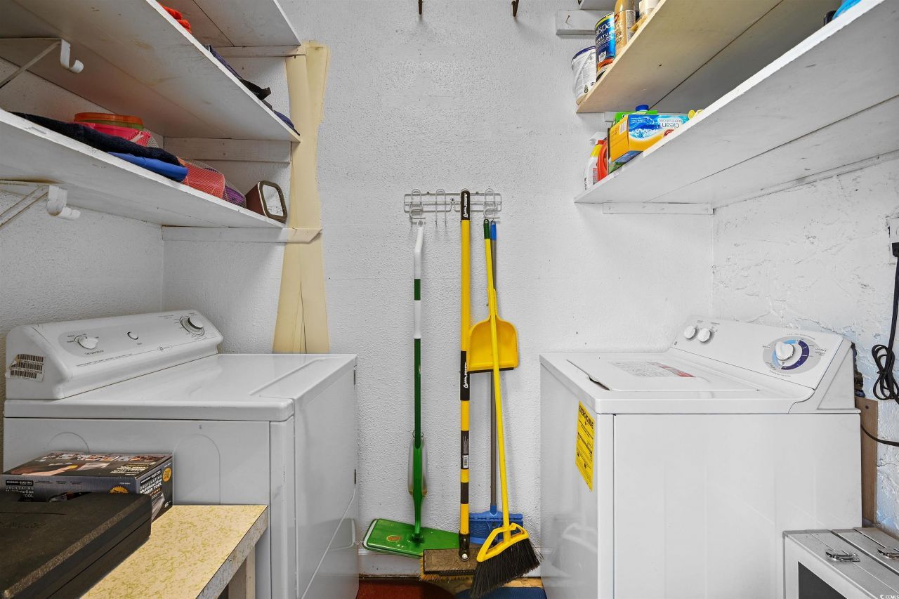 910 Villa Dr. Photo 18