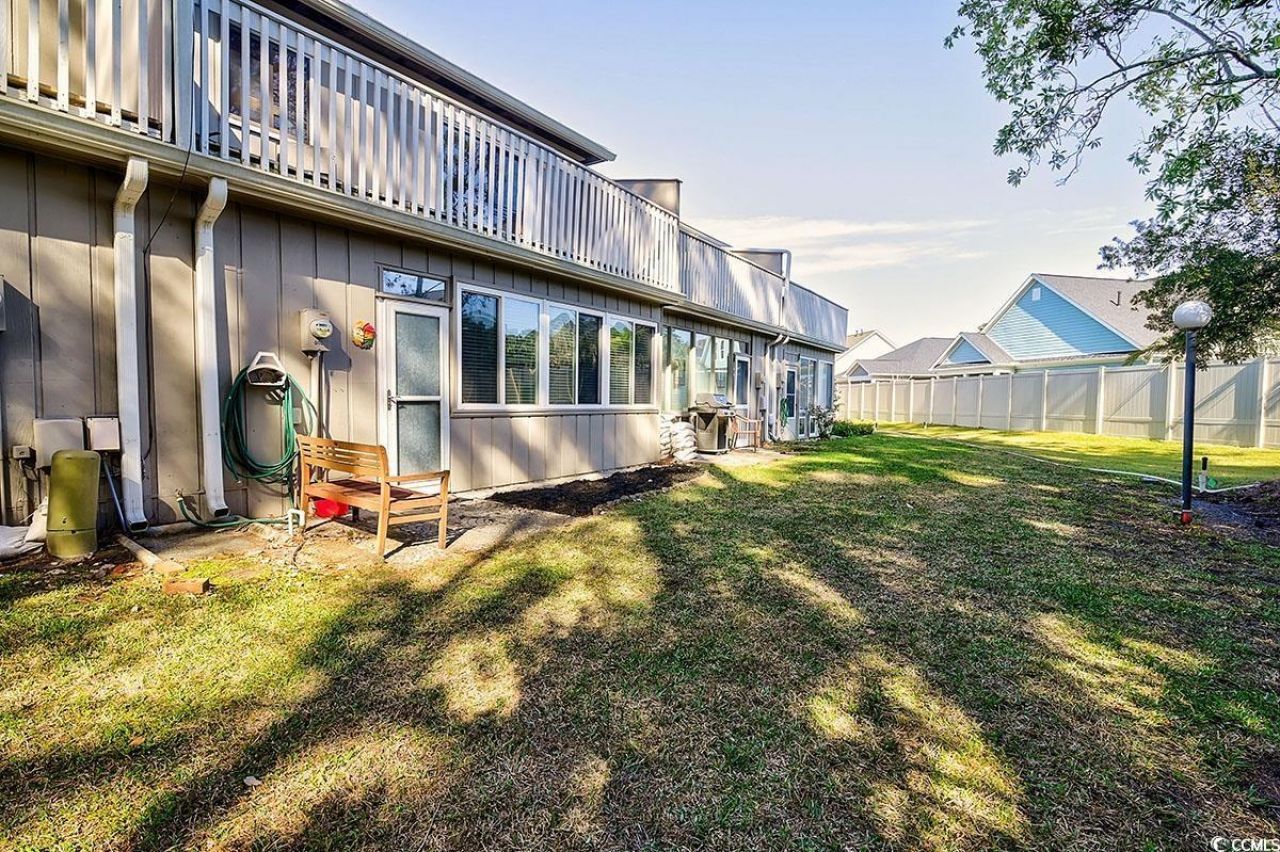 910 Villa Dr. Photo 37