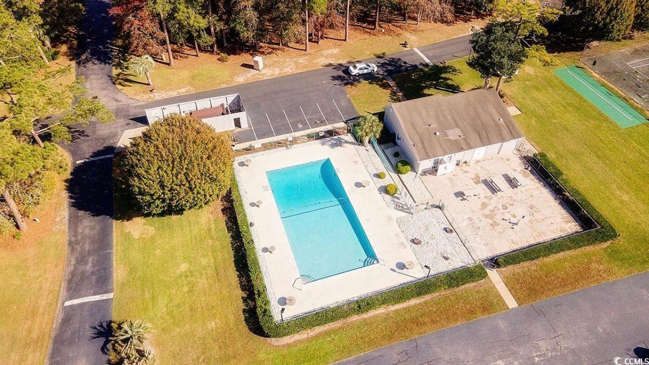 910 Villa Dr. Photo 39