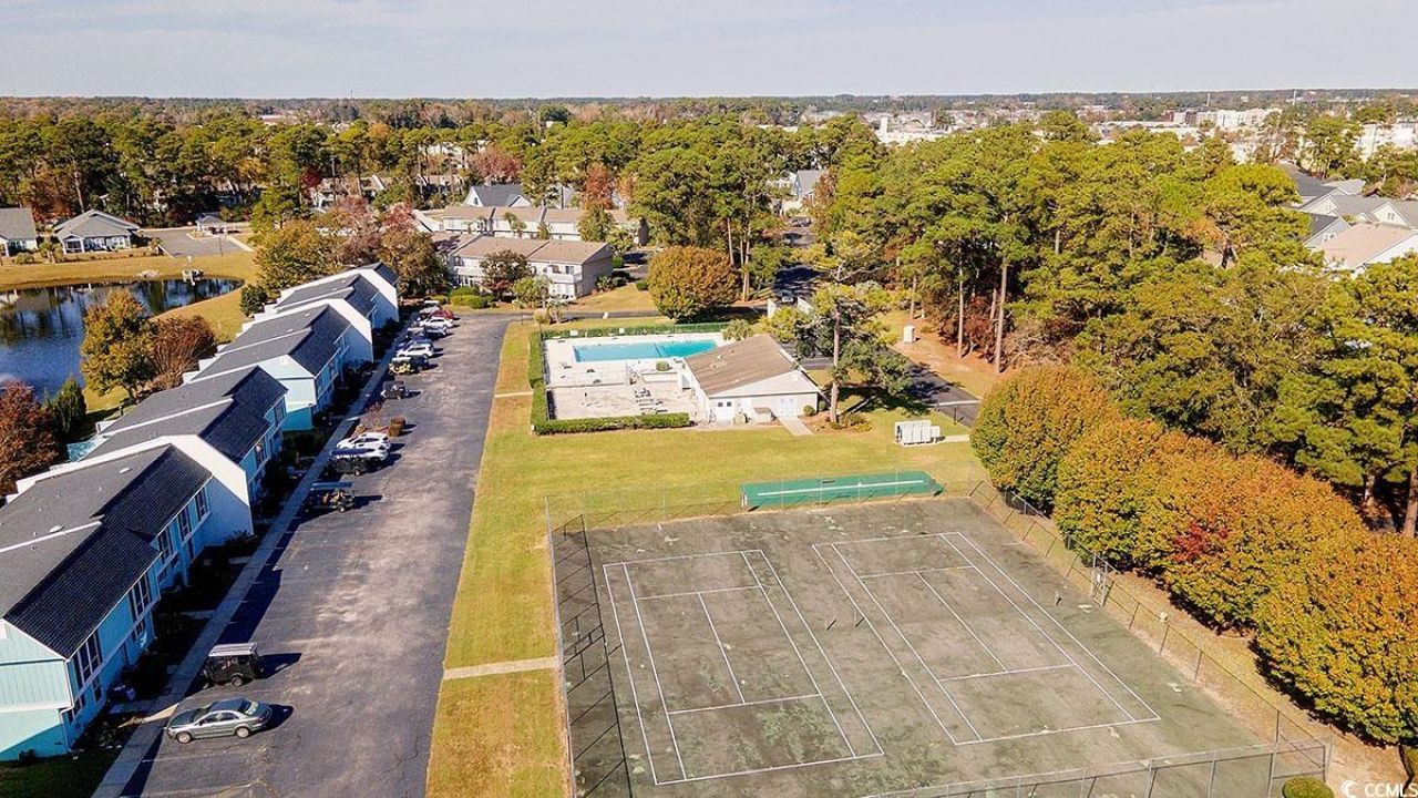 910 Villa Dr. Photo 40