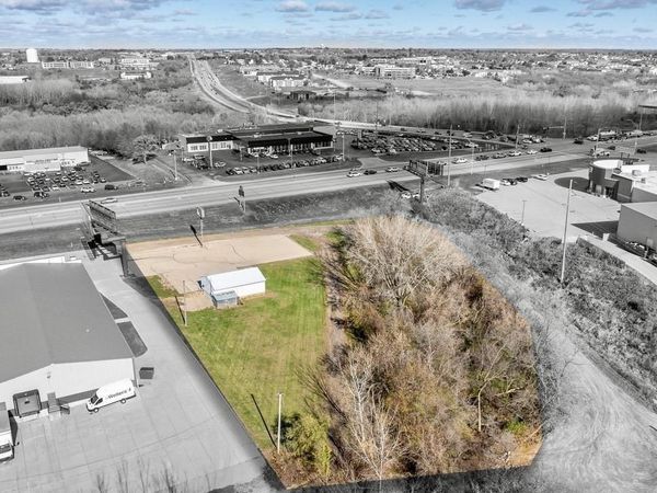 4400 Dodge Street, Dubuque, IA 52003