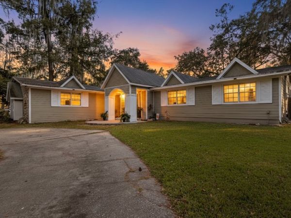 5609 NW 53RD CT, Gainesville, FL 32653