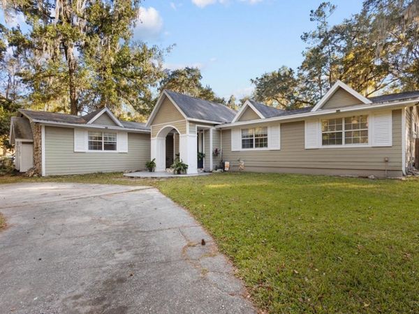 5609 NW 53RD CT, Gainesville, FL 32653