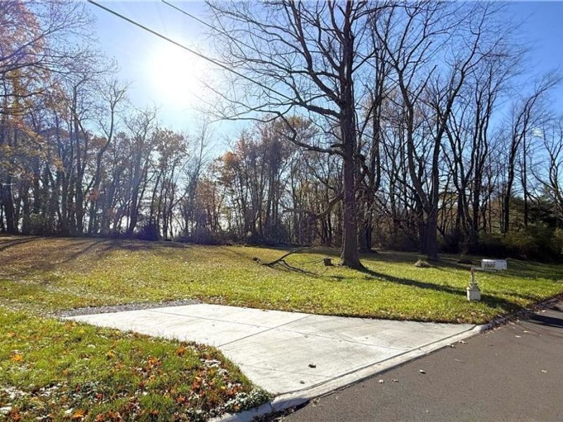 Connecticut Avenue SE, Massillon, OH 44646 Photo 1