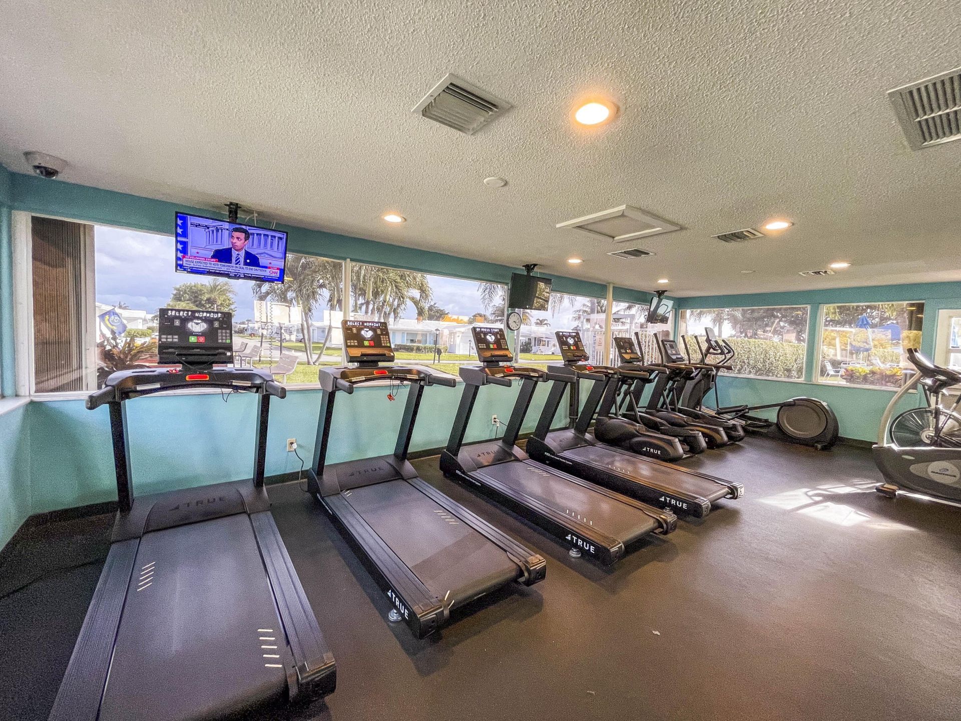 400 SW Golfview Terrace, Unit 102, Boynton Beach, FL 33426 Photo