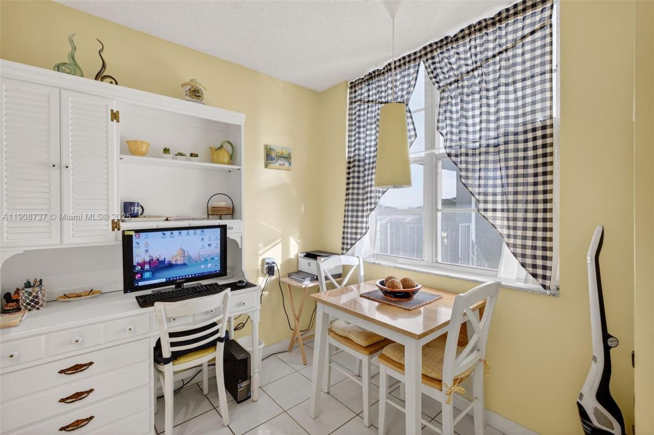 2901 NW 48th Ave, Unit 468, Lauderdale Lakes, FL 33313 Photo