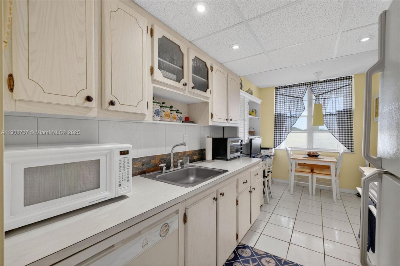 2901 NW 48th Ave, Unit 468, Lauderdale Lakes, FL 33313 Photo