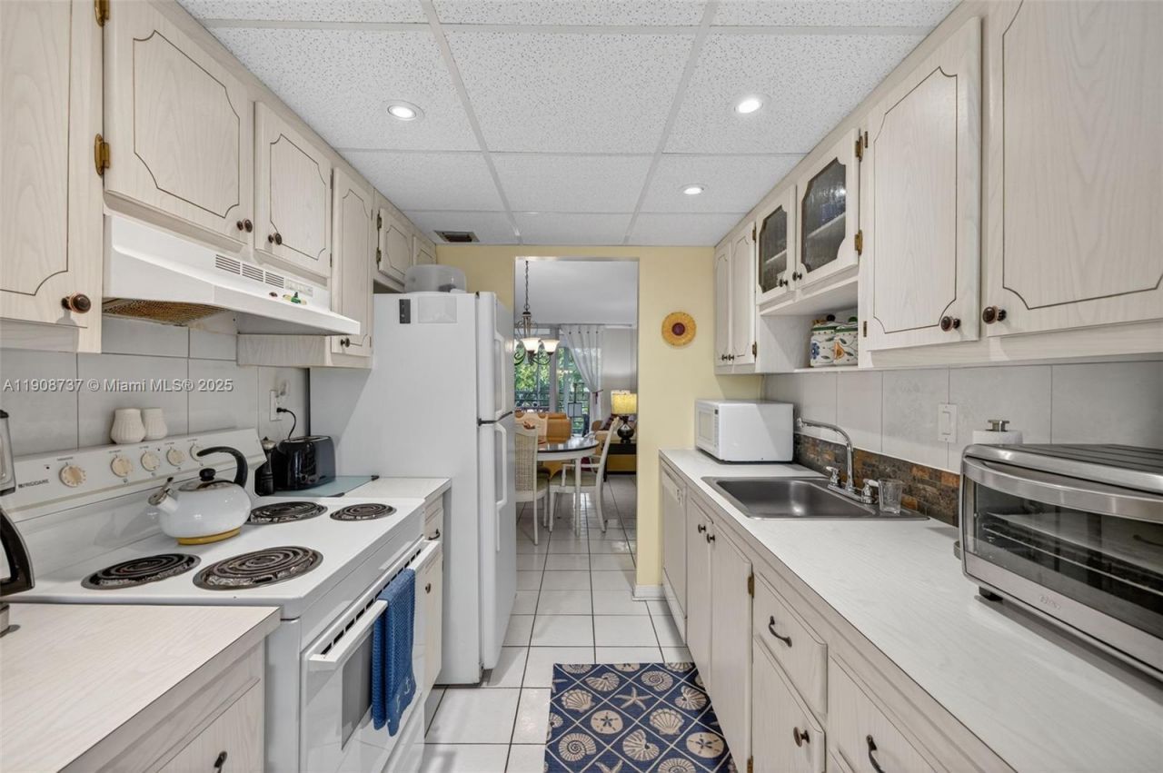 2901 NW 48th Ave, Unit 468, Lauderdale Lakes, FL 33313 Photo