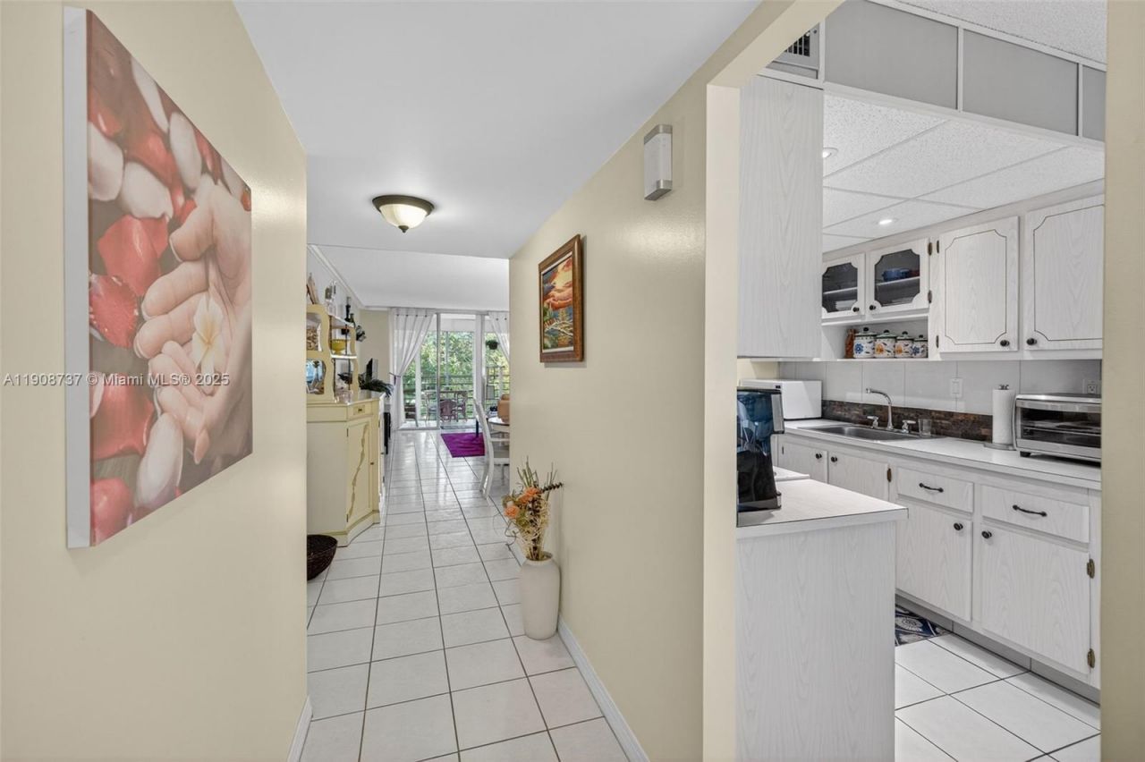2901 NW 48th Ave, Unit 468, Lauderdale Lakes, FL 33313 Photo
