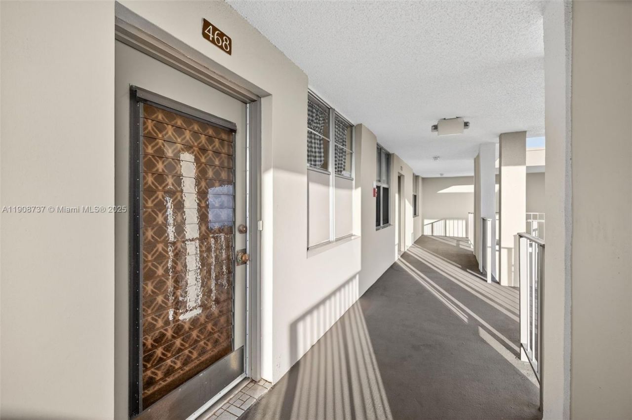 2901 NW 48th Ave, Unit 468, Lauderdale Lakes, FL 33313 Photo