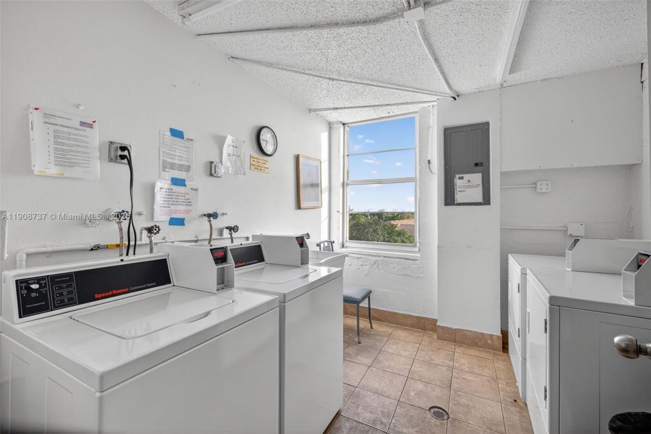 2901 NW 48th Ave, Unit 468, Lauderdale Lakes, FL 33313 Photo