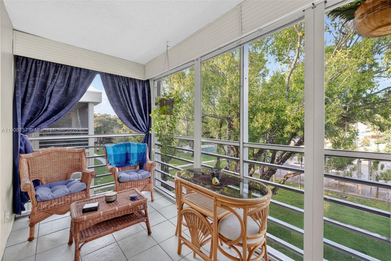 2901 NW 48th Ave, Unit 468, Lauderdale Lakes, FL 33313 Photo