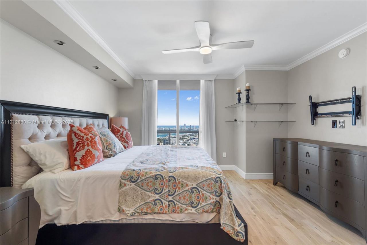 50 Biscayne Blvd, Unit 4808, Miami, FL 33132 Photo