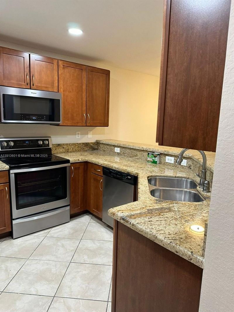 9113 Chambers St, Tamarac, FL 33321 Main Photo