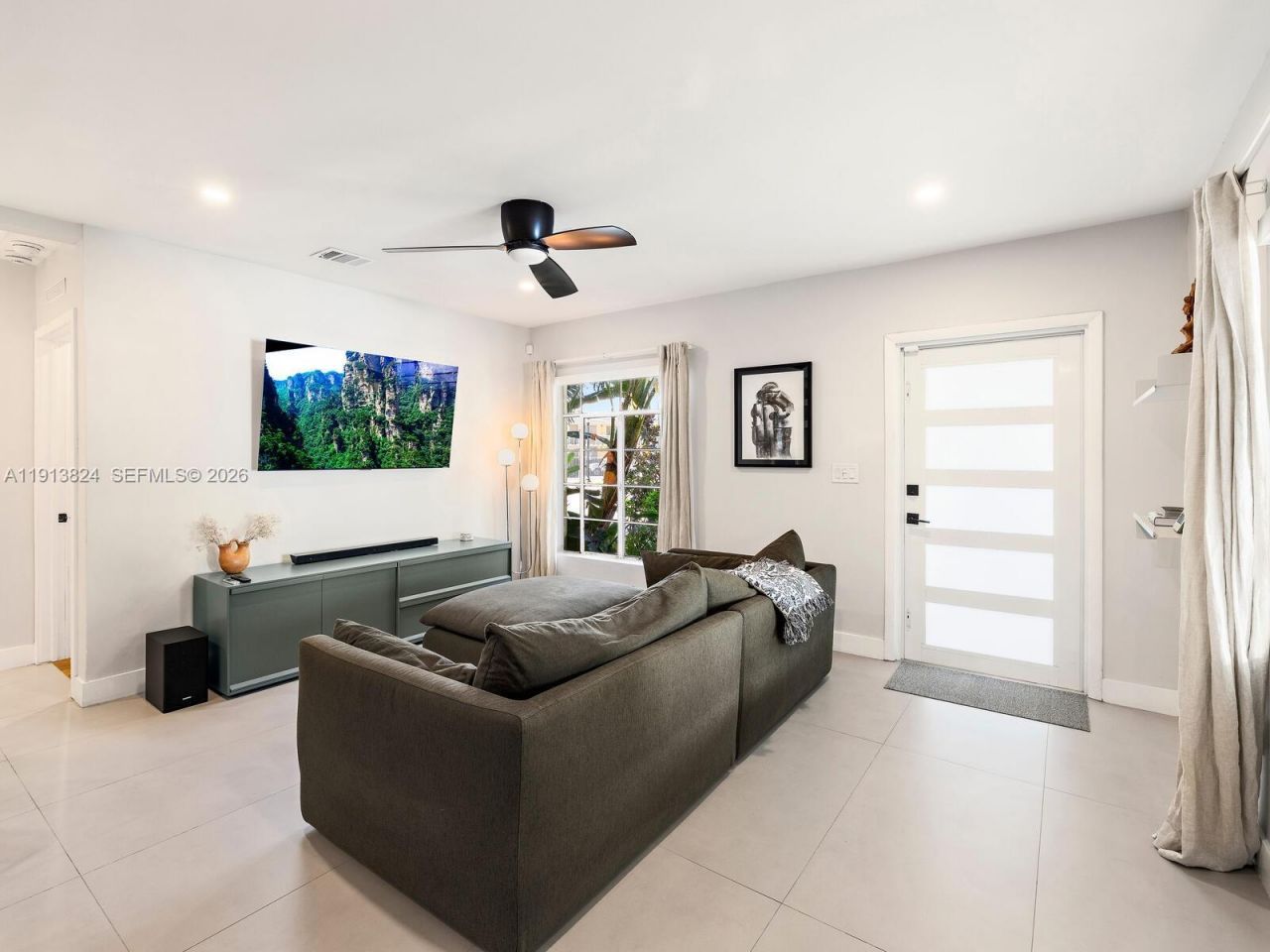 1009 NW 11th Ct, Miami, FL 33136 Photo