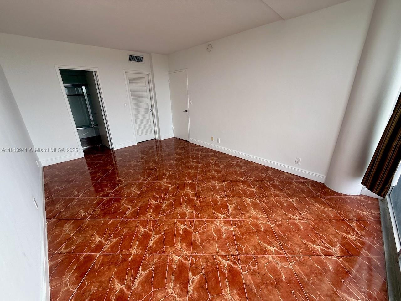 900 Bay Dr, Unit 419, Miami Beach, FL 33141 Photo