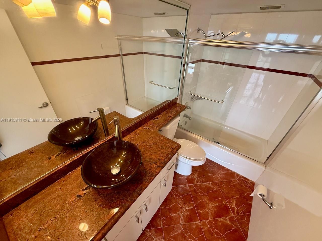 900 Bay Dr, Unit 419, Miami Beach, FL 33141 Photo