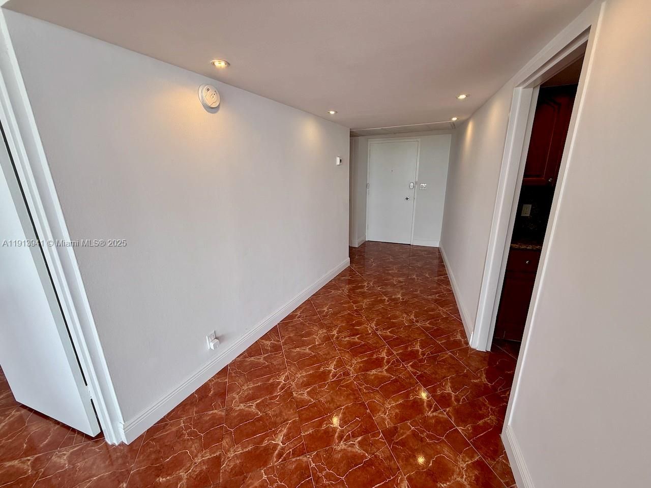 900 Bay Dr, Unit 419, Miami Beach, FL 33141 Photo