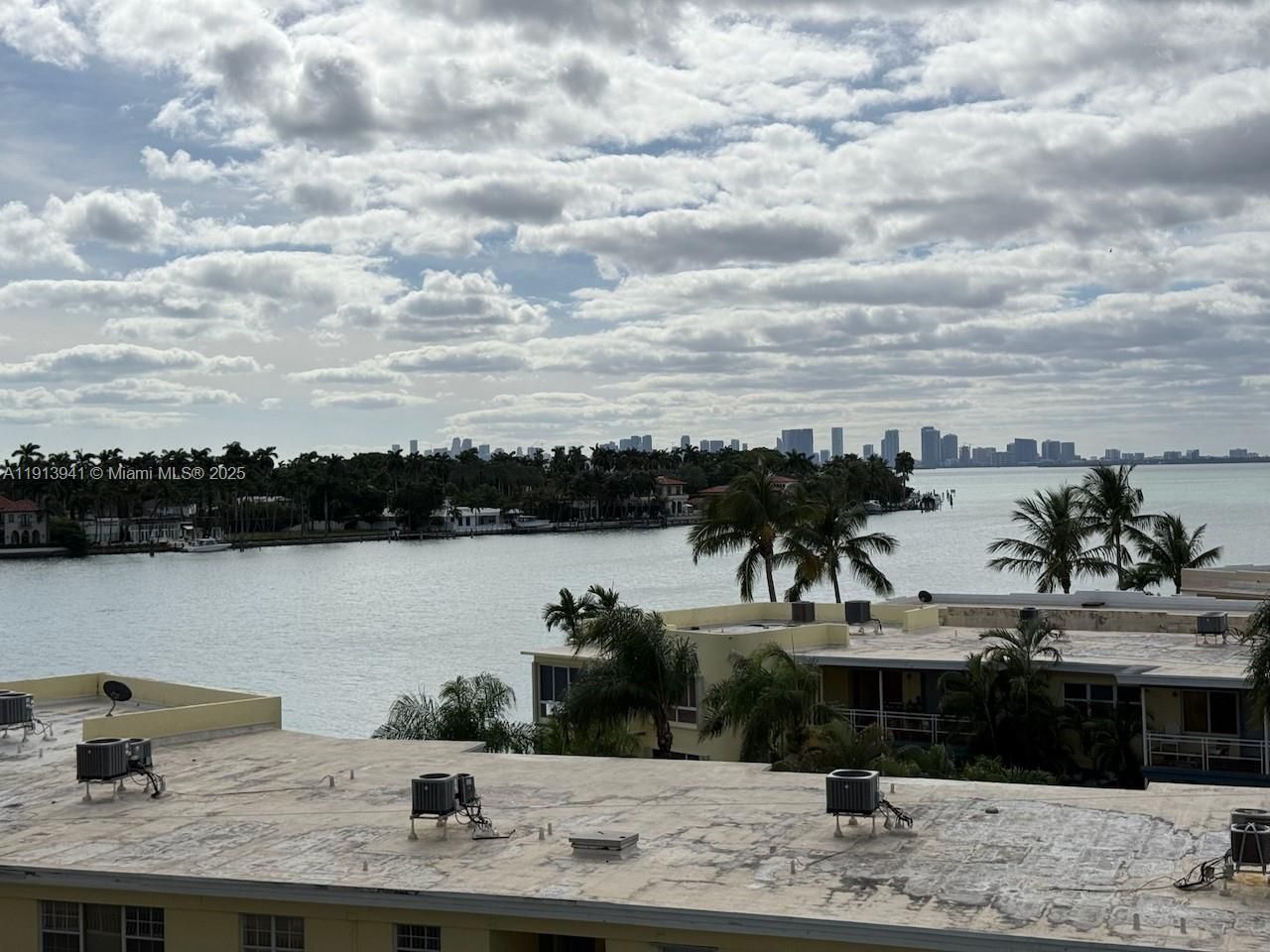 900 Bay Dr, Unit 419, Miami Beach, FL 33141 Photo