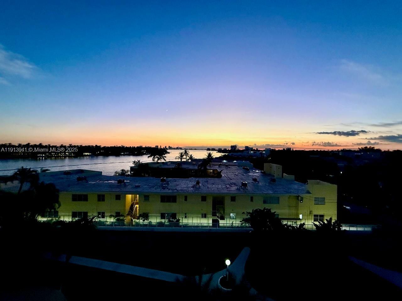 900 Bay Dr, Unit 419, Miami Beach, FL 33141 Photo