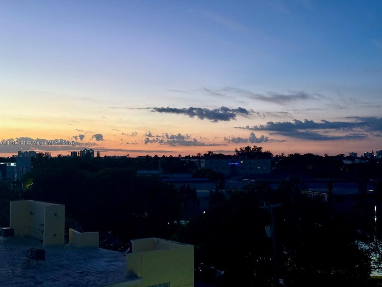 900 Bay Dr, Unit 419, Miami Beach, FL 33141 Photo