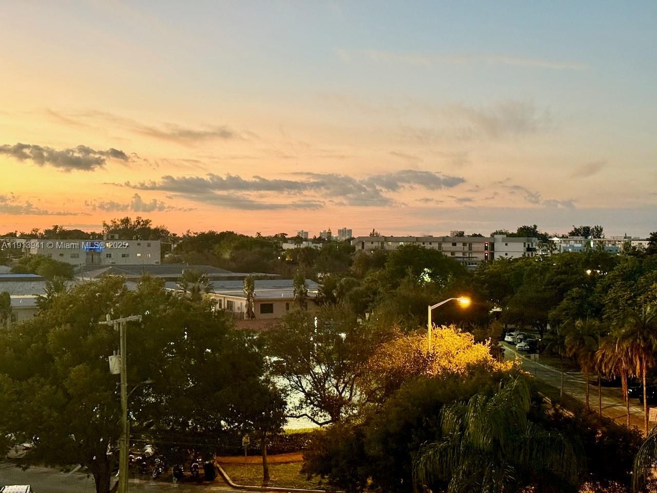 900 Bay Dr, Unit 419, Miami Beach, FL 33141 Photo