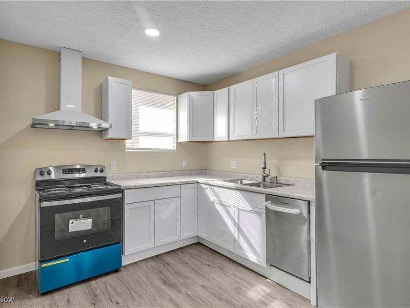 2400 Oberlin Avenue, Lorain, OH 44052 Photo 7