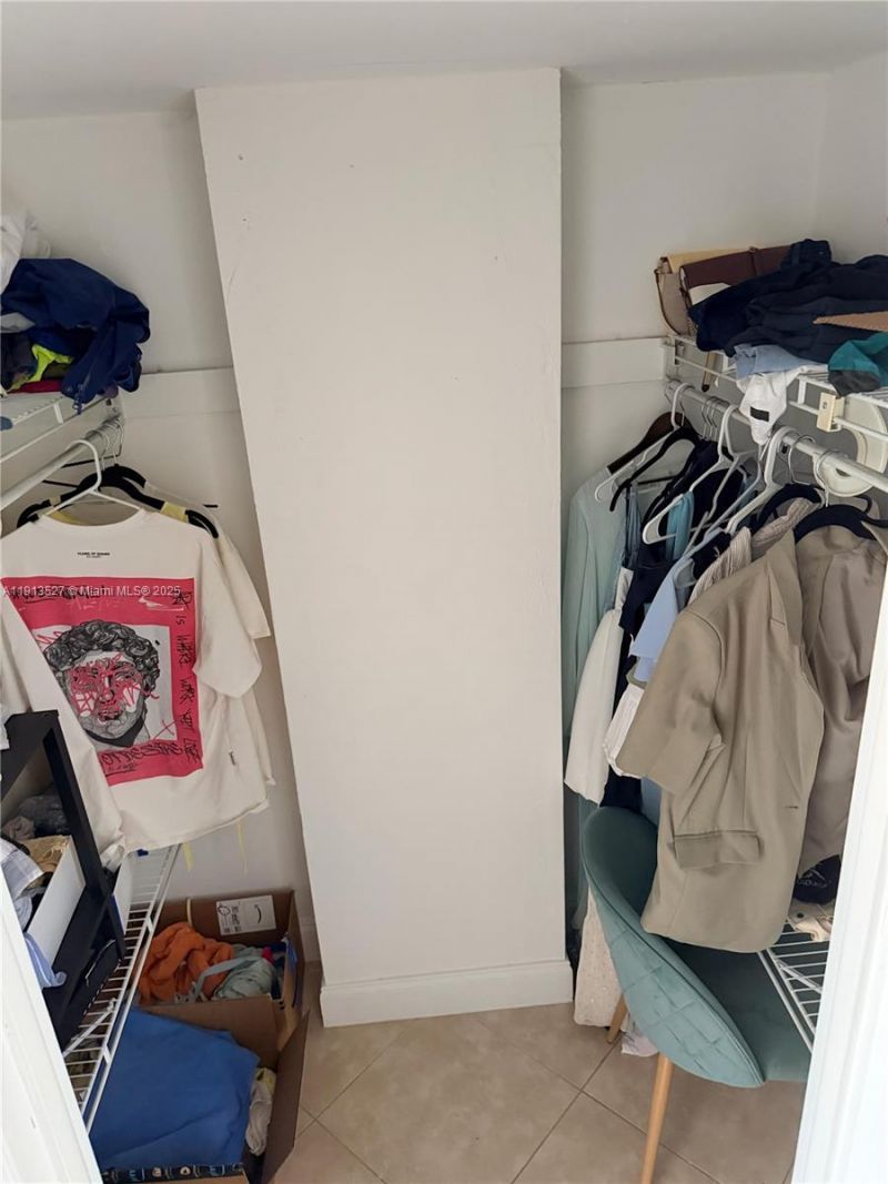 19380 Collins Ave, Unit 411, Sunny Isles Beach, FL 33160 Photo