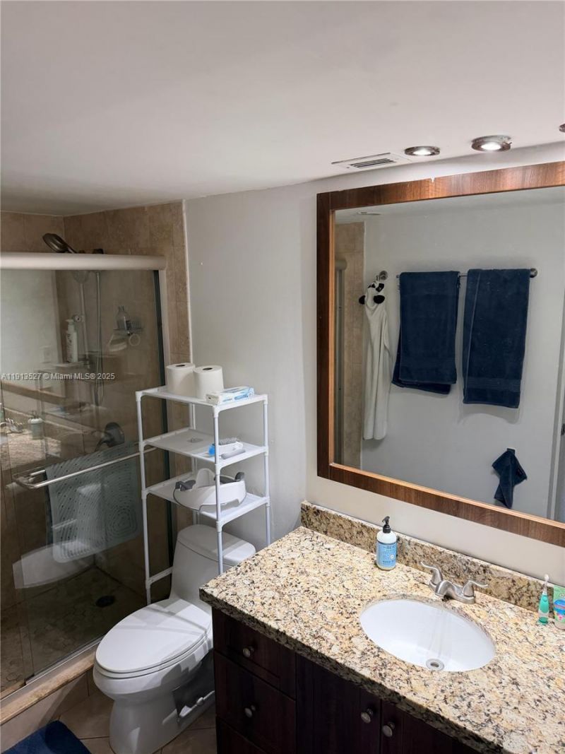19380 Collins Ave, Unit 411, Sunny Isles Beach, FL 33160 Photo
