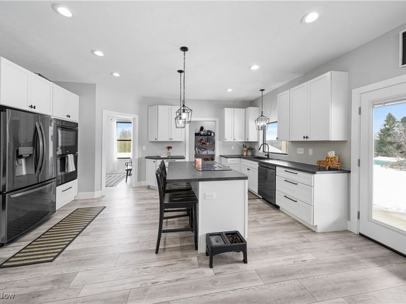 4620 Pioneer Trail, Mantua, OH 44255 Photo 5