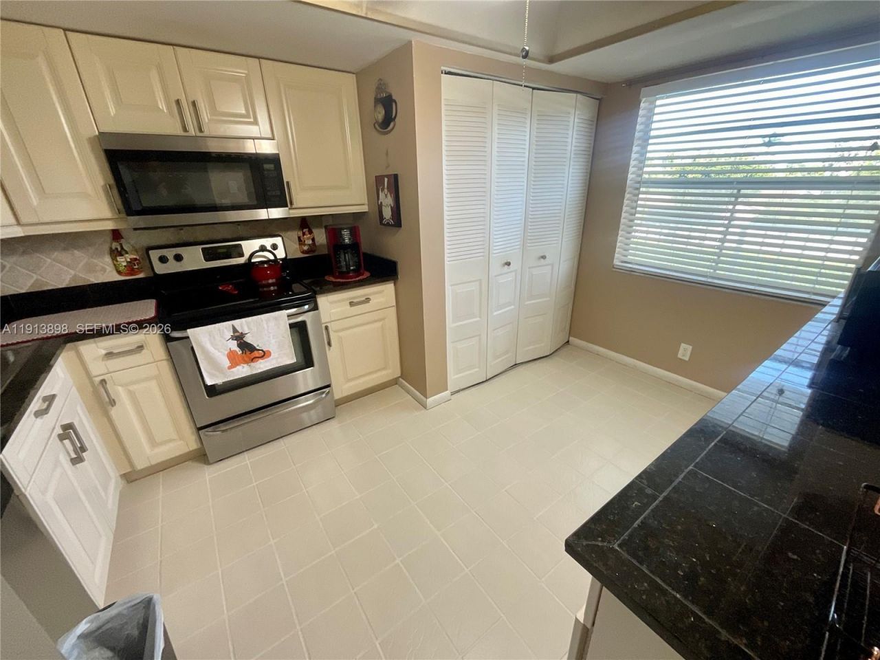 7690 NW 18th St, Unit 303, Margate, FL 33063 Photo