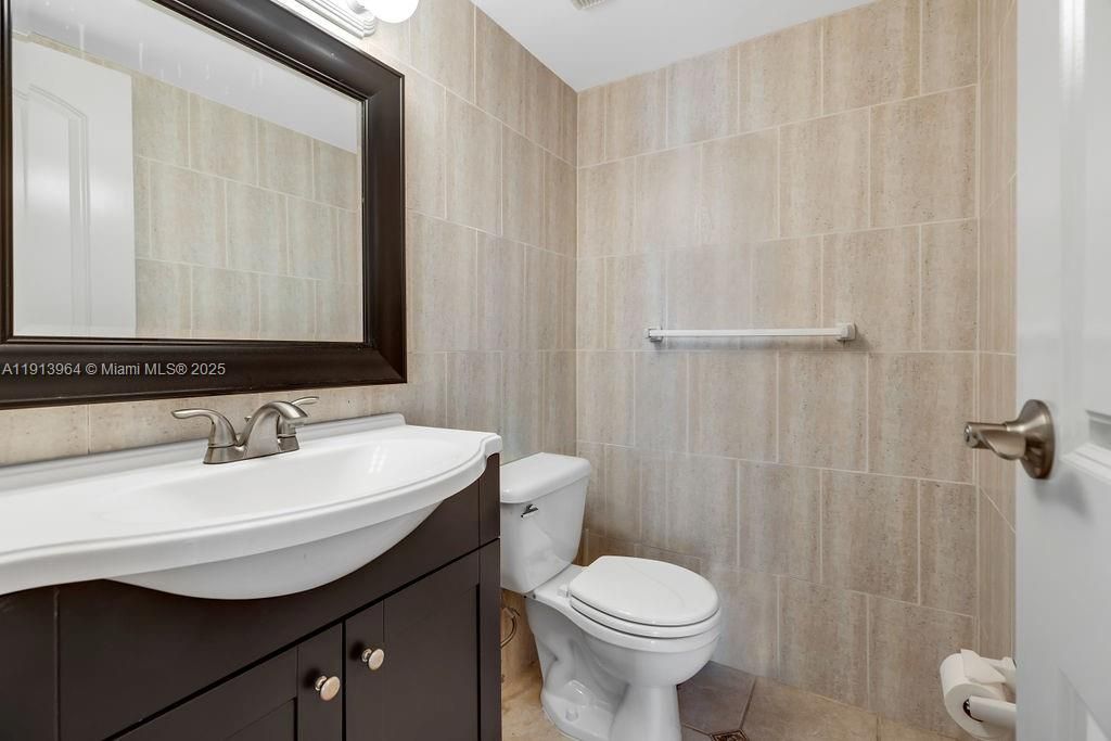 2625 Collins Ave, Unit 702, Miami Beach, FL 33140 Photo