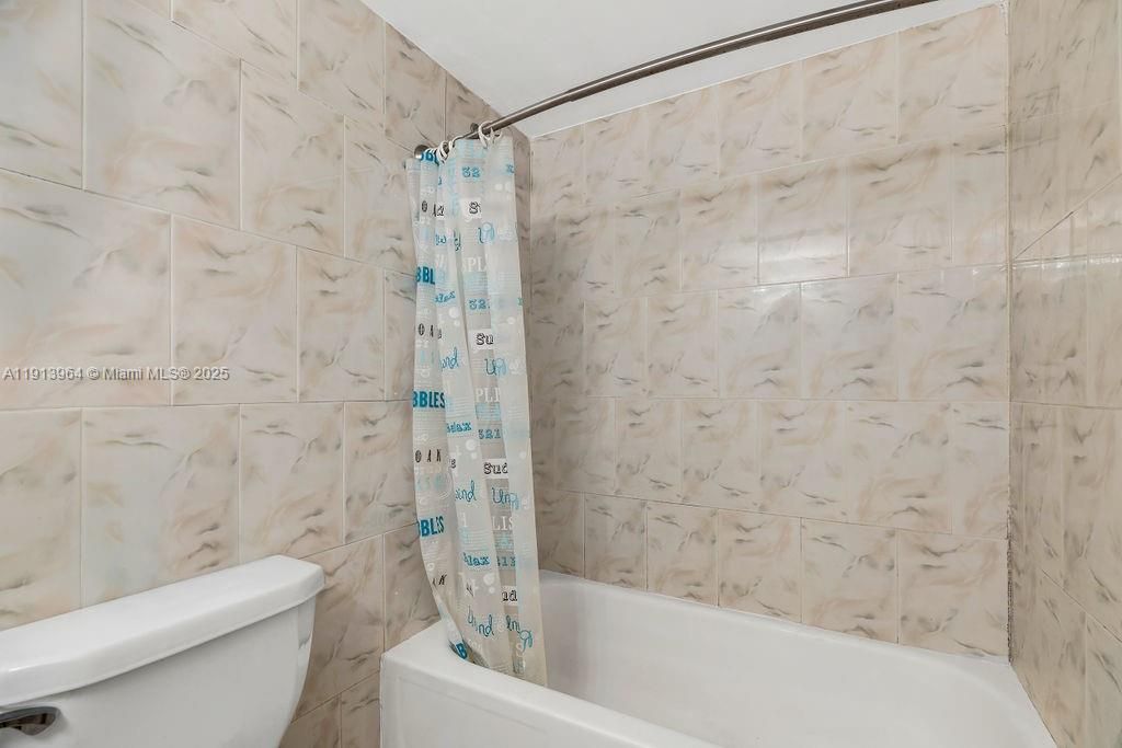 2625 Collins Ave, Unit 702, Miami Beach, FL 33140 Photo