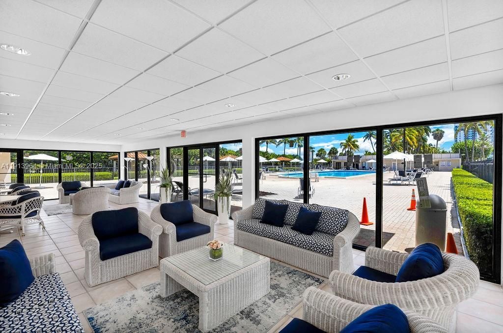 2625 Collins Ave, Unit 702, Miami Beach, FL 33140 Photo