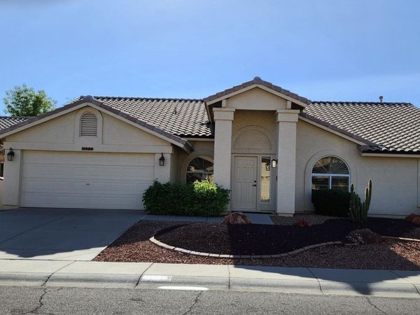 8449 W ROCKWOOD Drive, Peoria, AZ 85382