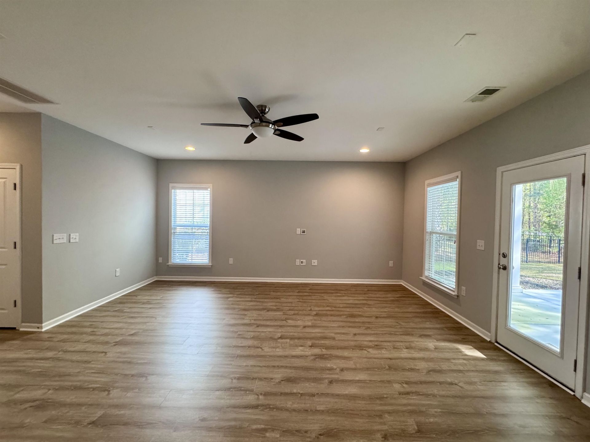 161 Splendor Circle Photo 24