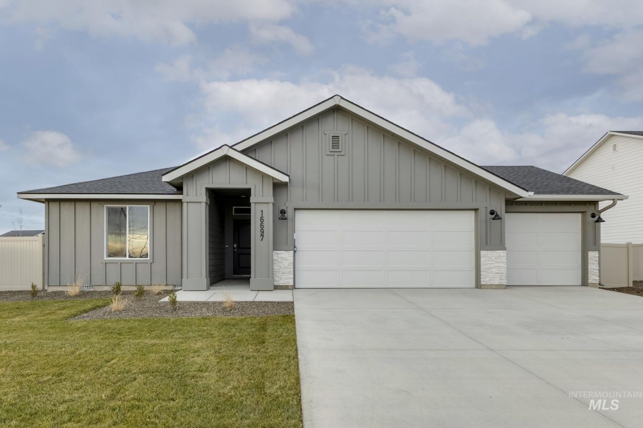 16697 Carlin Ave, Caldwell, ID 83607 Main Photo