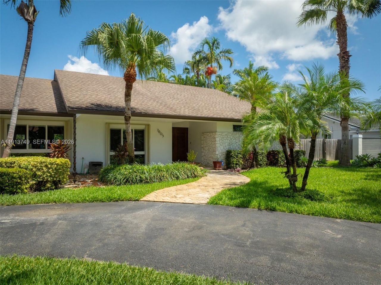 7605 SW 178th Ter, Palmetto Bay, FL 33157 Photo