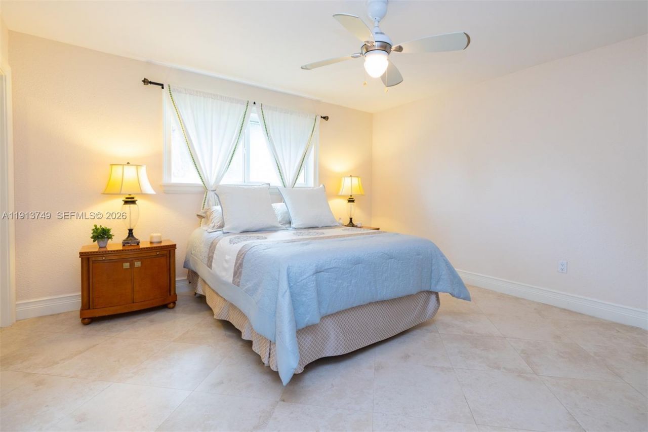 7605 SW 178th Ter, Palmetto Bay, FL 33157 Photo