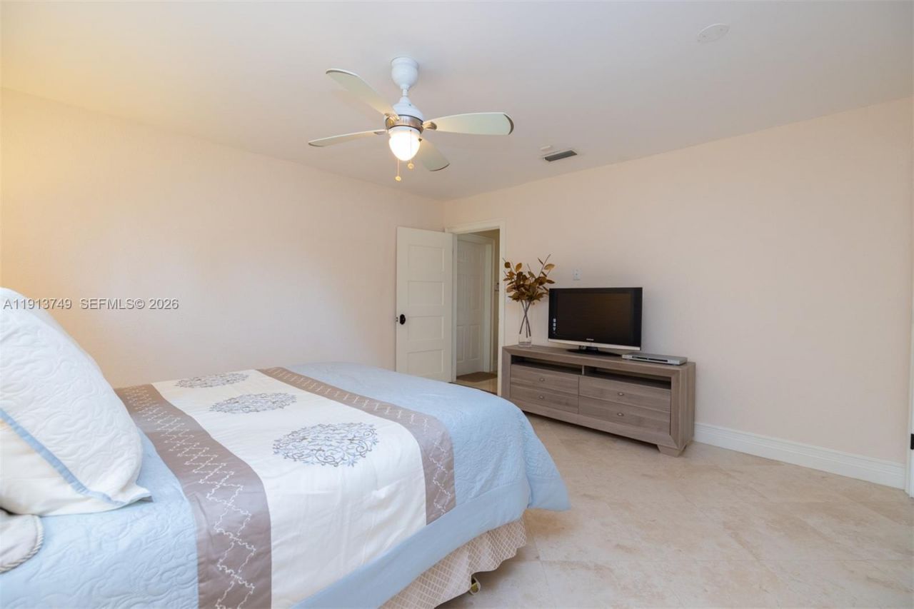 7605 SW 178th Ter, Palmetto Bay, FL 33157 Photo