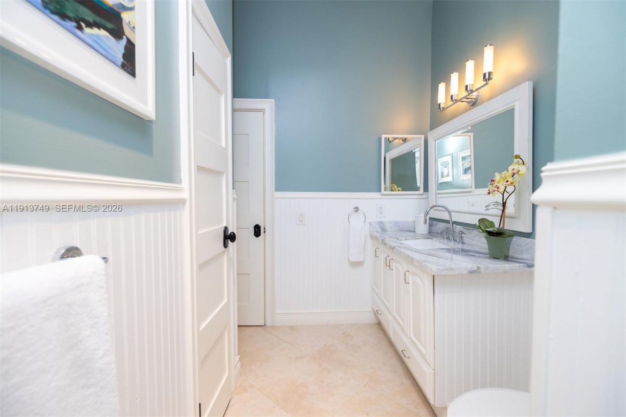 7605 SW 178th Ter, Palmetto Bay, FL 33157 Photo