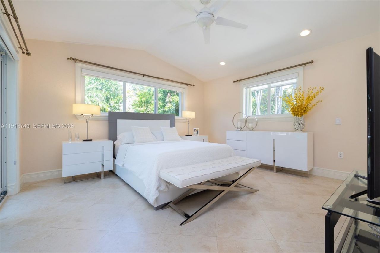 7605 SW 178th Ter, Palmetto Bay, FL 33157 Photo