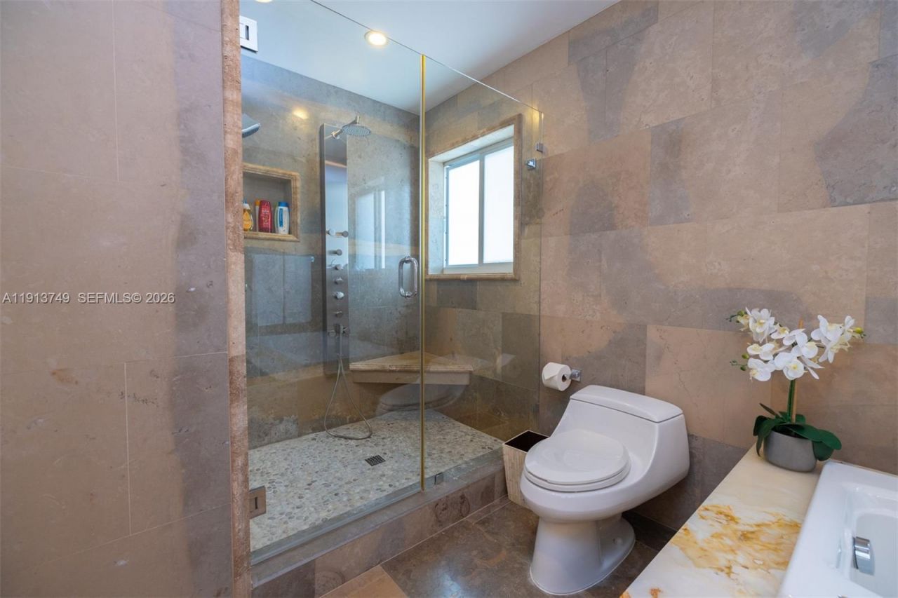 7605 SW 178th Ter, Palmetto Bay, FL 33157 Photo