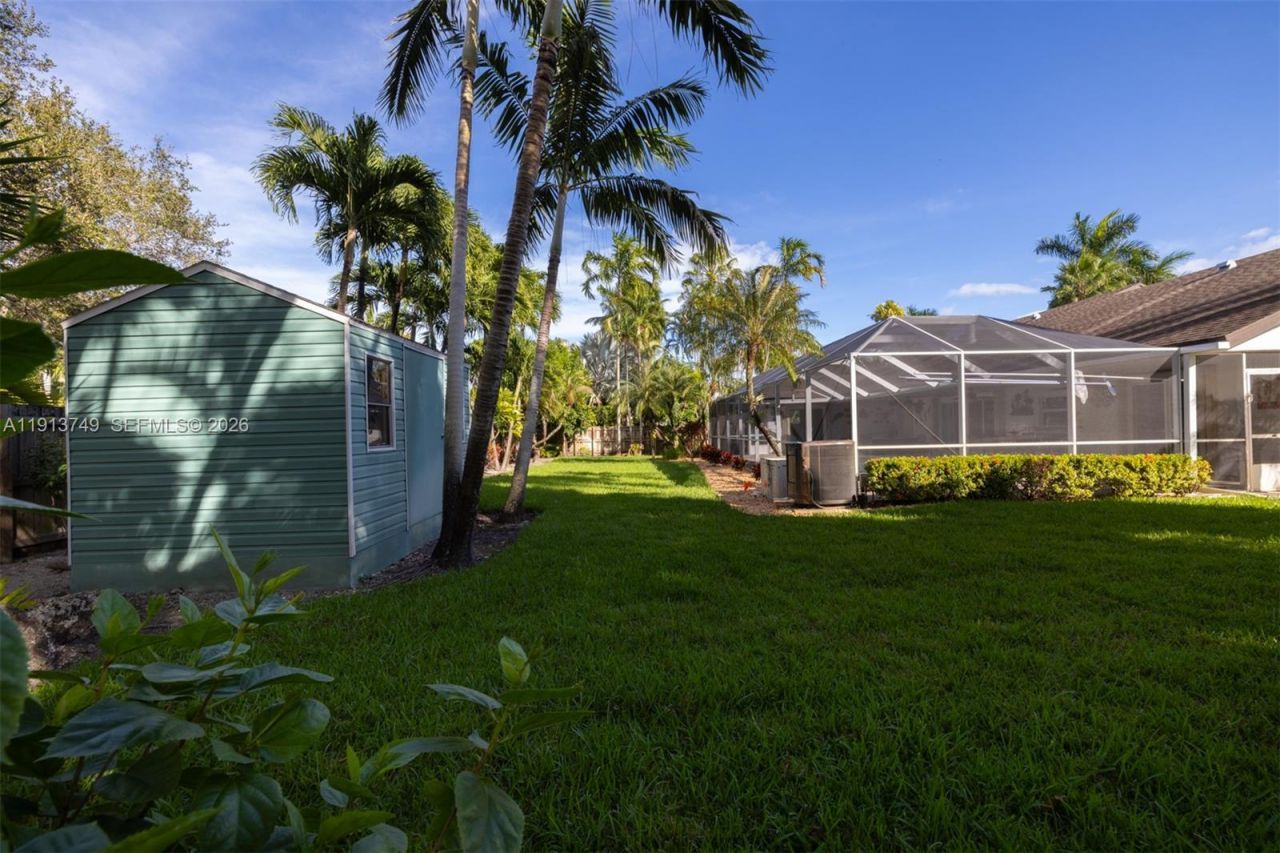 7605 SW 178th Ter, Palmetto Bay, FL 33157 Photo