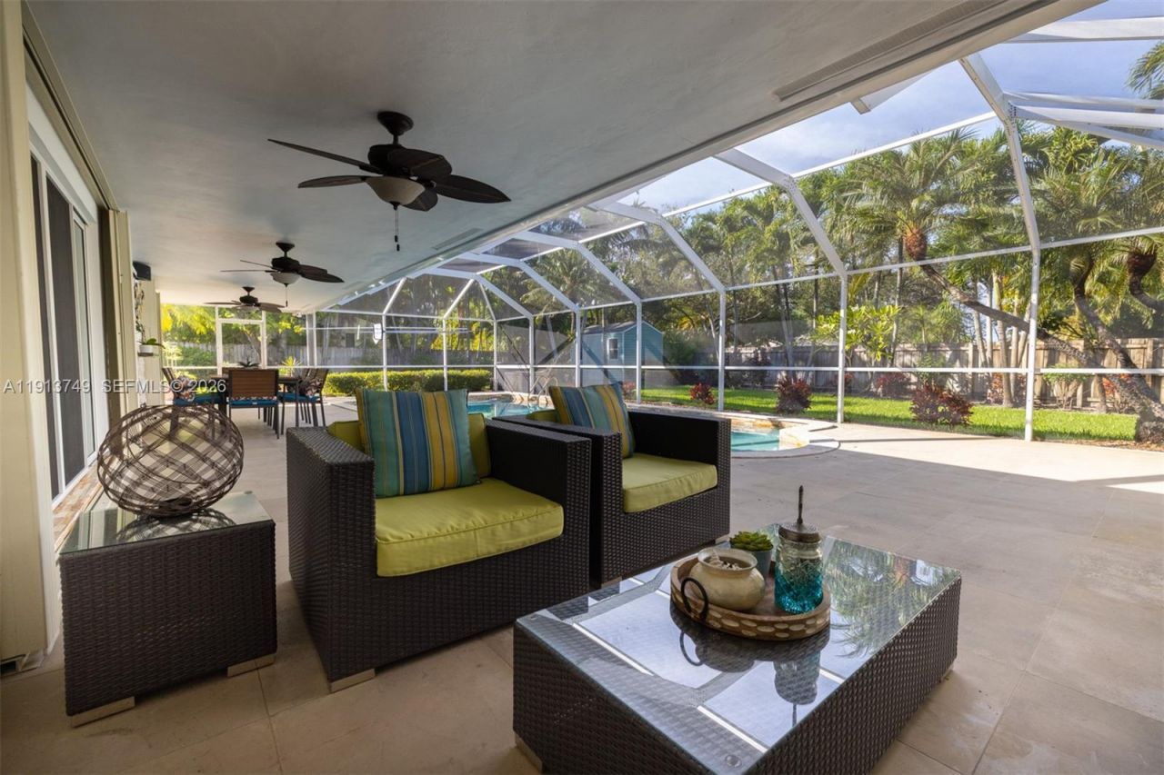 7605 SW 178th Ter, Palmetto Bay, FL 33157 Photo