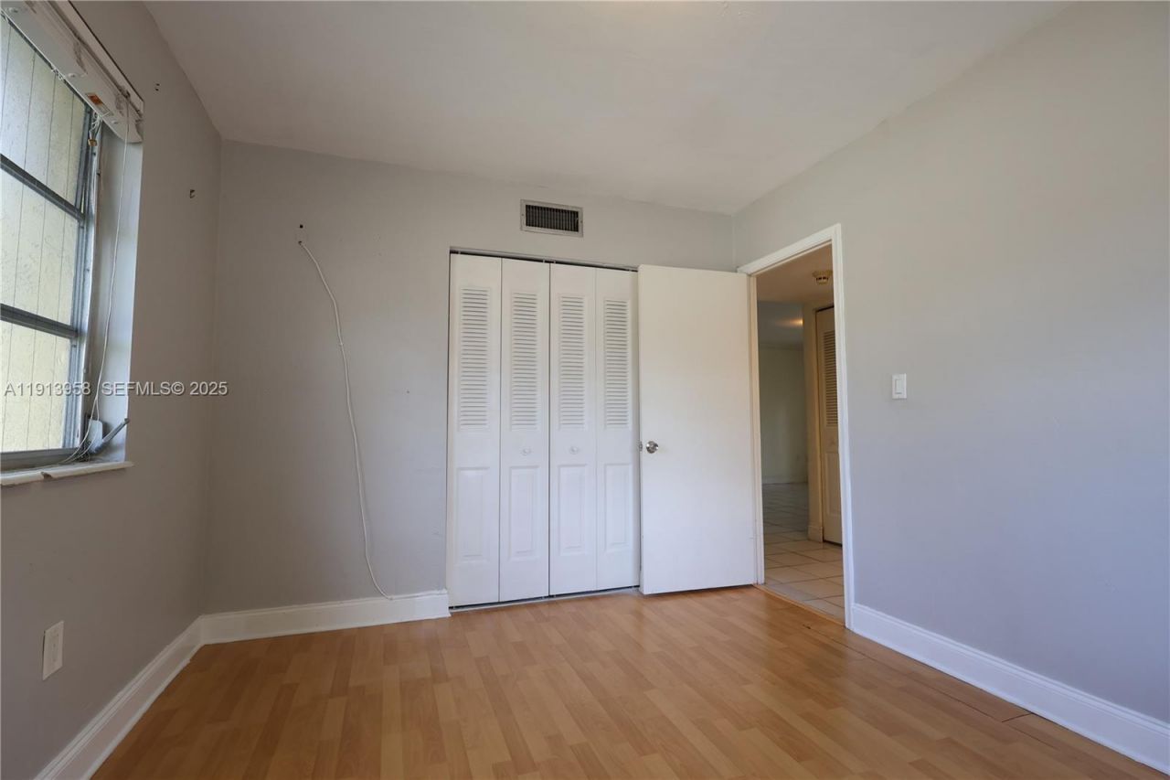 7825 Miller Dr, Unit C211, Miami, FL 33155 Photo