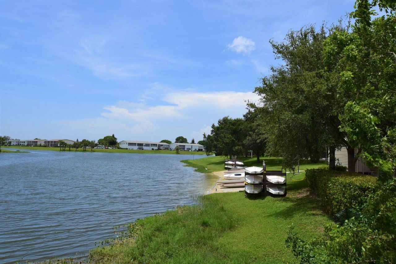 203 Southampton A, West Palm Beach, FL 33417 Photo