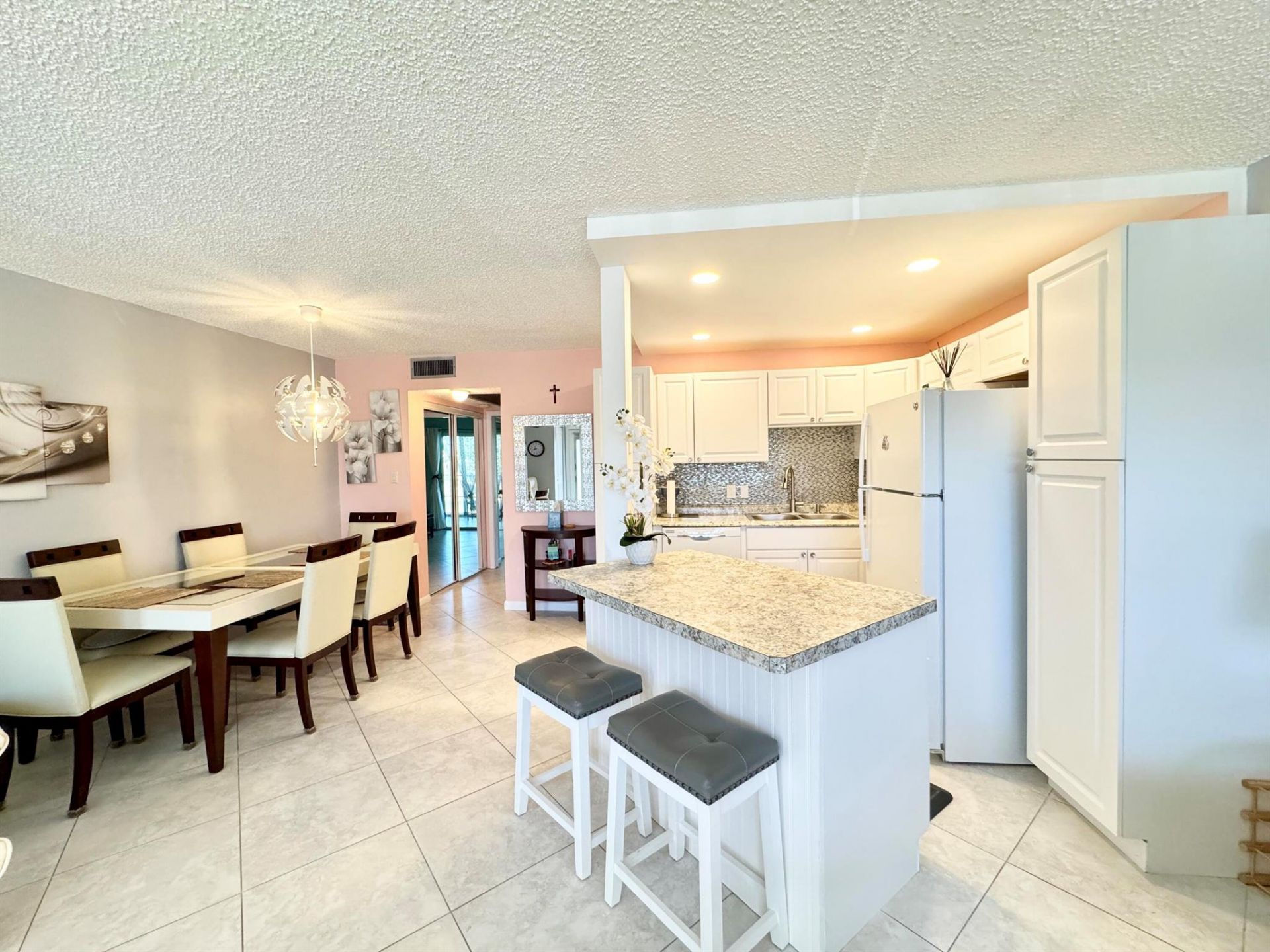 203 Southampton A, West Palm Beach, FL 33417 Photo